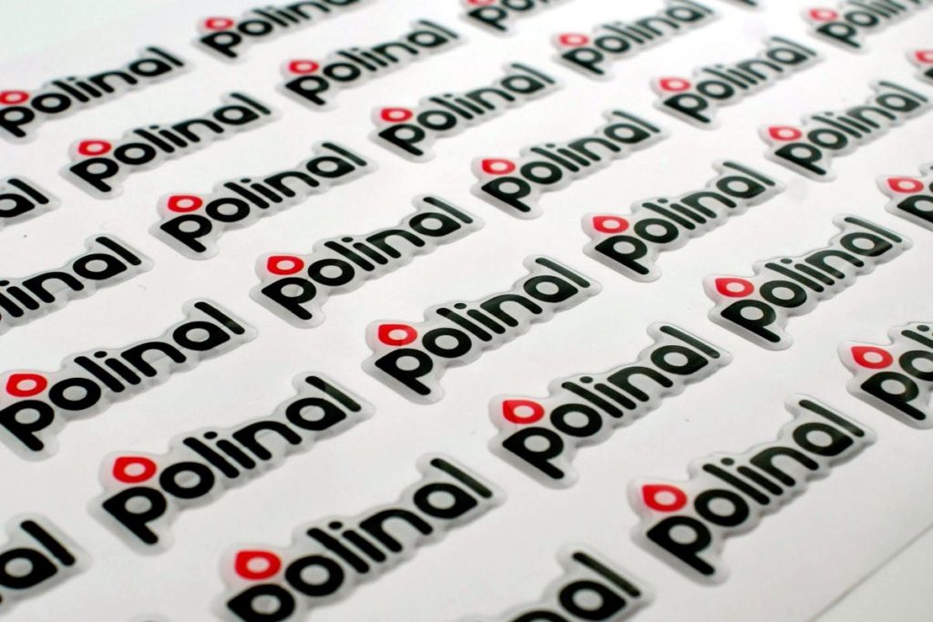 Logo Drukarni Naklejek Polinal w postaci naklejki 3d na arkuszu produkcyjnym