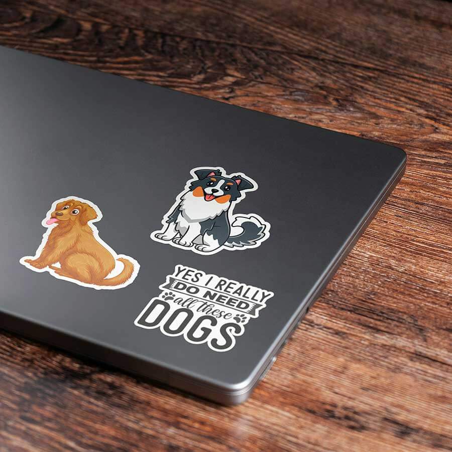 Naklejki ze zwierzętami na laptopie 