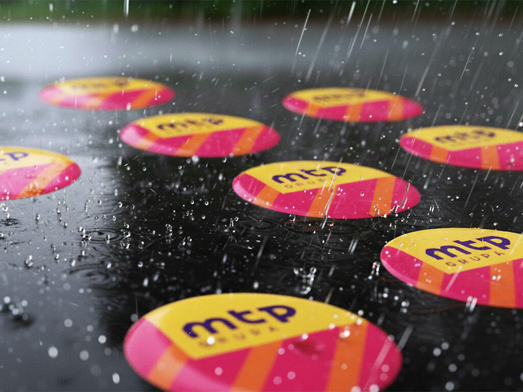 3D stickers in the rain, resistance of convex stickers to weather conditions.